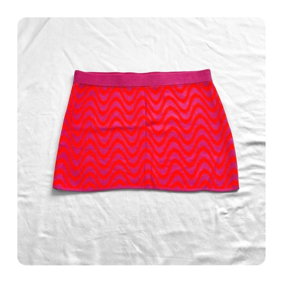 ★ NWOT H&M Divided Knit Skirt - Double Pink ★ - Picture 3 of 15